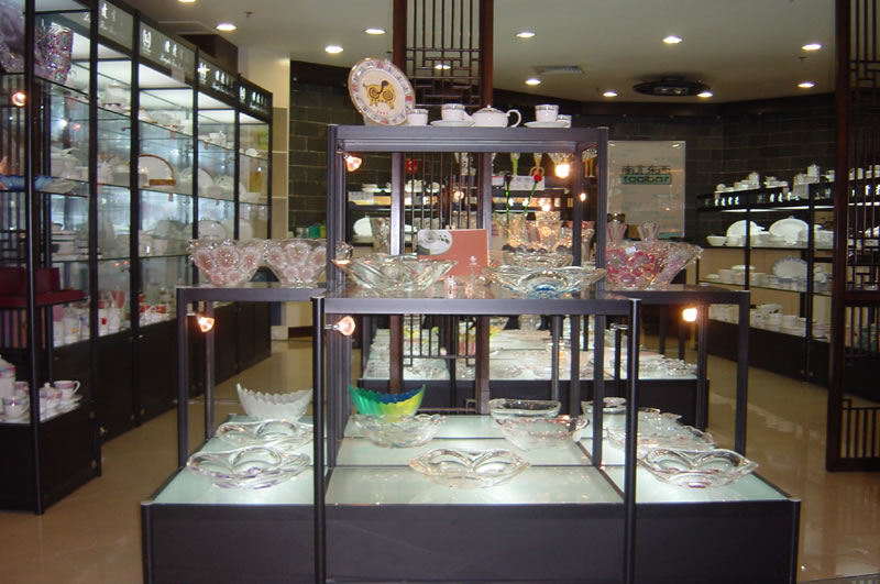 c鿴ݐ۾S˹Ʒչʾ؛ܷŴDƬ