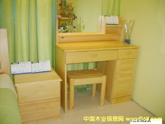 Pϵ