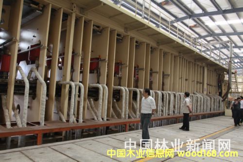 8英尺連續壓機工段